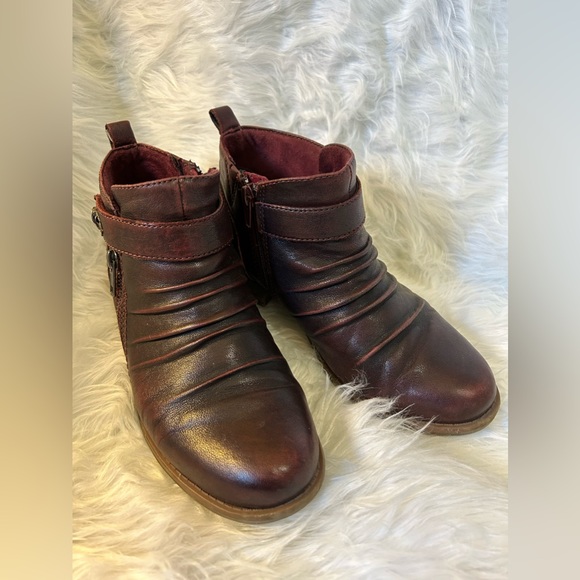 Earth brand booties. Sz 7.5 - Picture 2 of 11